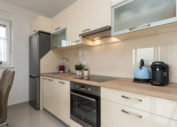 Apartment Zoran Brand New Modern Mandre