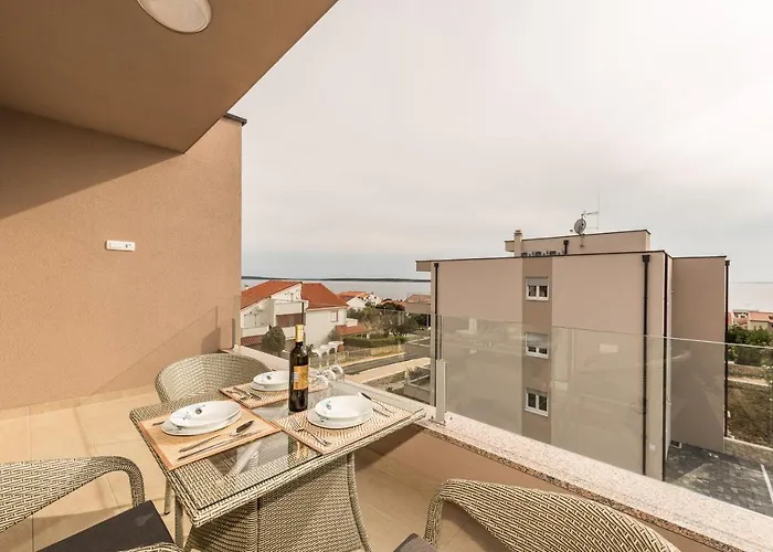 Zoran Brand New Modern Apartment Mandre