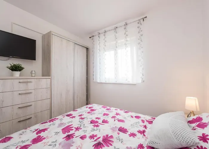 Apartment Zoran Brand New Modern Mandre