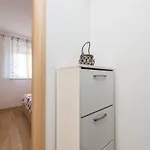 Apartment Zoran Brand New Modern Mandre