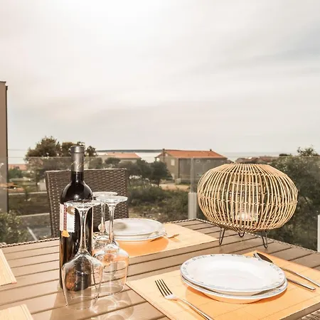 Zoran Brand New Modern Apartman Mandre