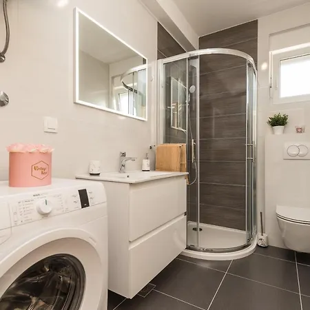 Apartman Zoran Brand New Modern Mandre