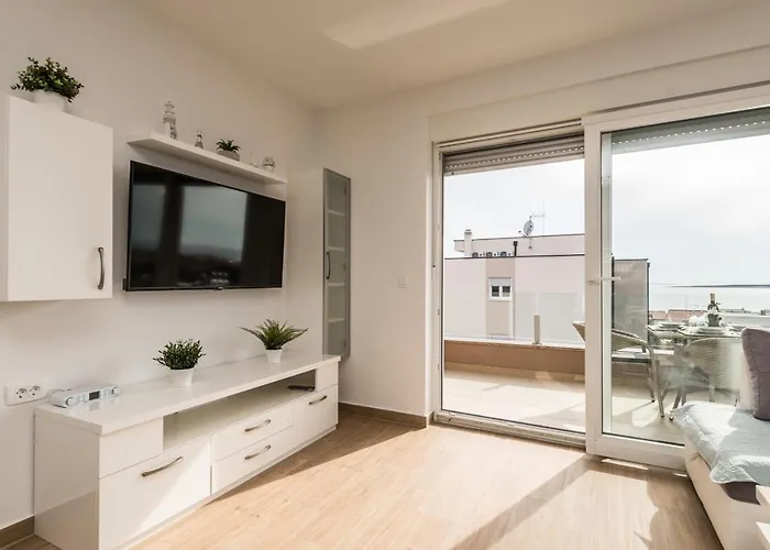 Zoran Brand New Modern Apartman Mandre